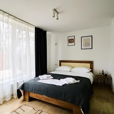 Elegant One-bedroom Escape Apartment *